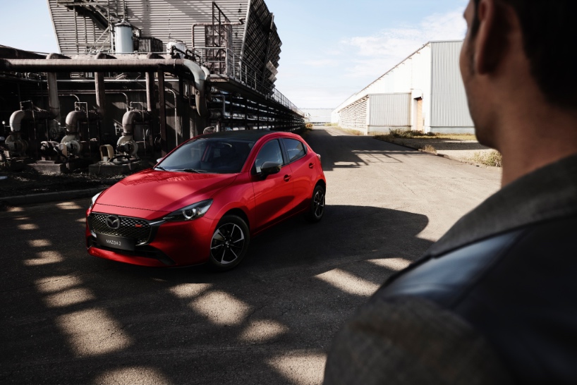 Nuevo Mazda 2  Carbon Edition, ya está en Colombia