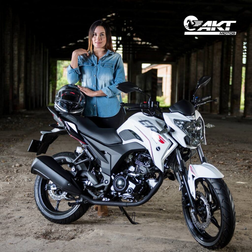 AKT la marca de motos colombiana aportándole al pais desde hace 20 años.