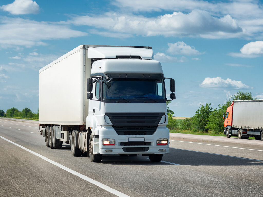 Seguros Bolivar asegurando el transporte de mercancía en toda Colombia