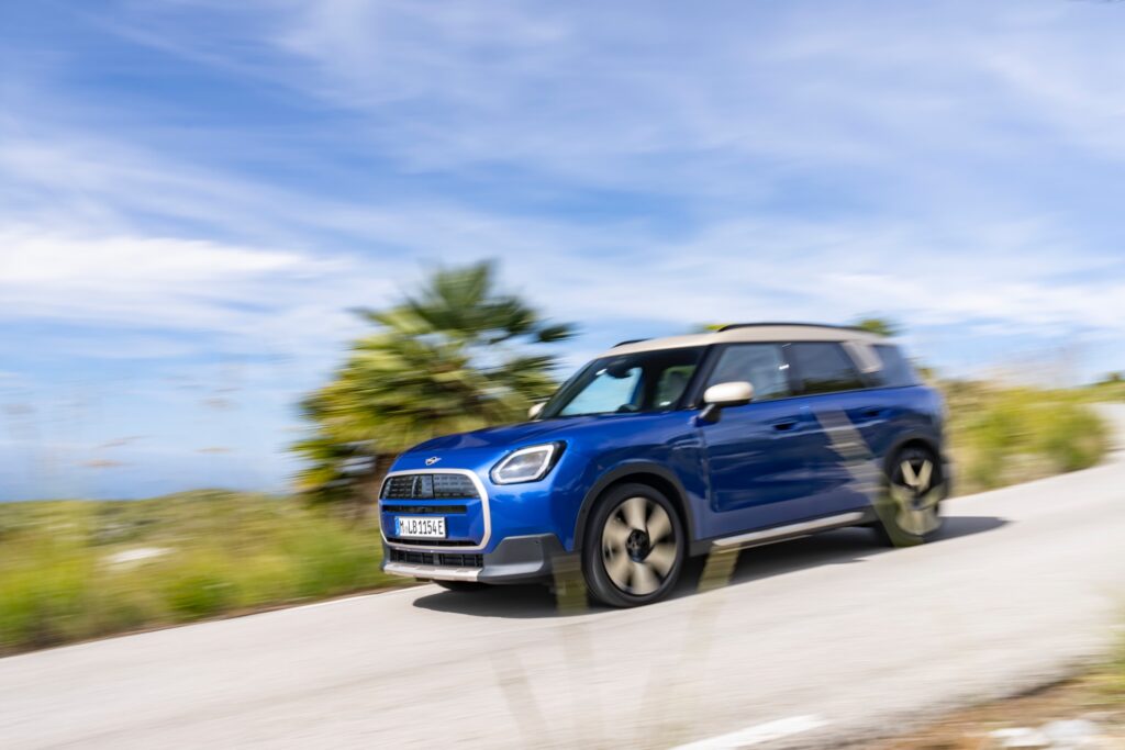 MINI Countryman llegó en 2 versiones al pais