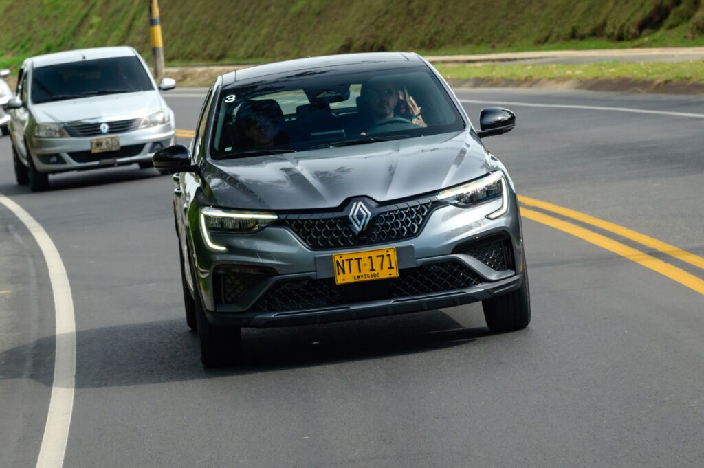 Renault Arkana E-Tech Hybrid ya esta en Colombia