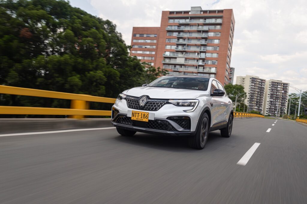 Renault Arkana E-Tech Hybrid ya esta en Colombia