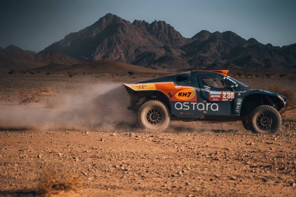 Astara Team compensando su huella de carbono del Rally Dakar en Colombia