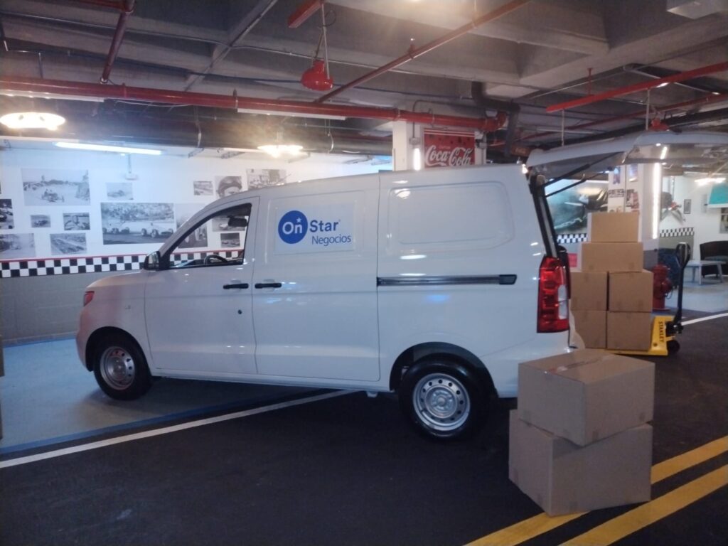 Nueva Van N400 conectada con OnStar Negocios de Chevrolet