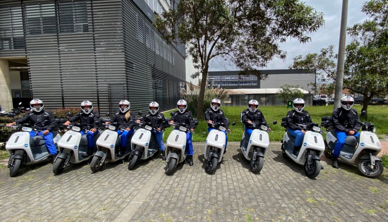 El modelo de battery swapping en motos impulsa la movilidad eléctrica en Colombia con el apoyo del sector empresarial