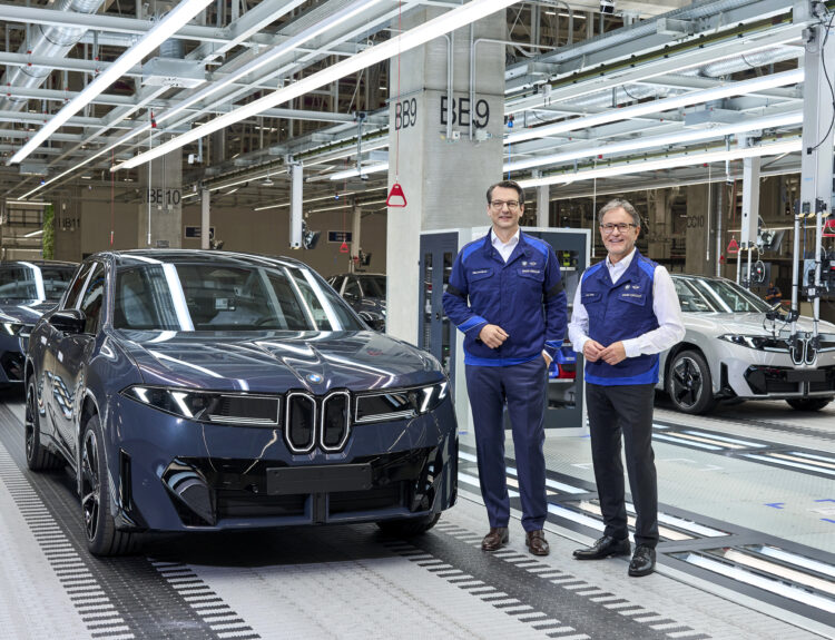 Eficiente, sostenible, digital: nueva Planta de BMW Group en Debrecen comenzará la producción en serie del BMW iX3 a finales de octubre.