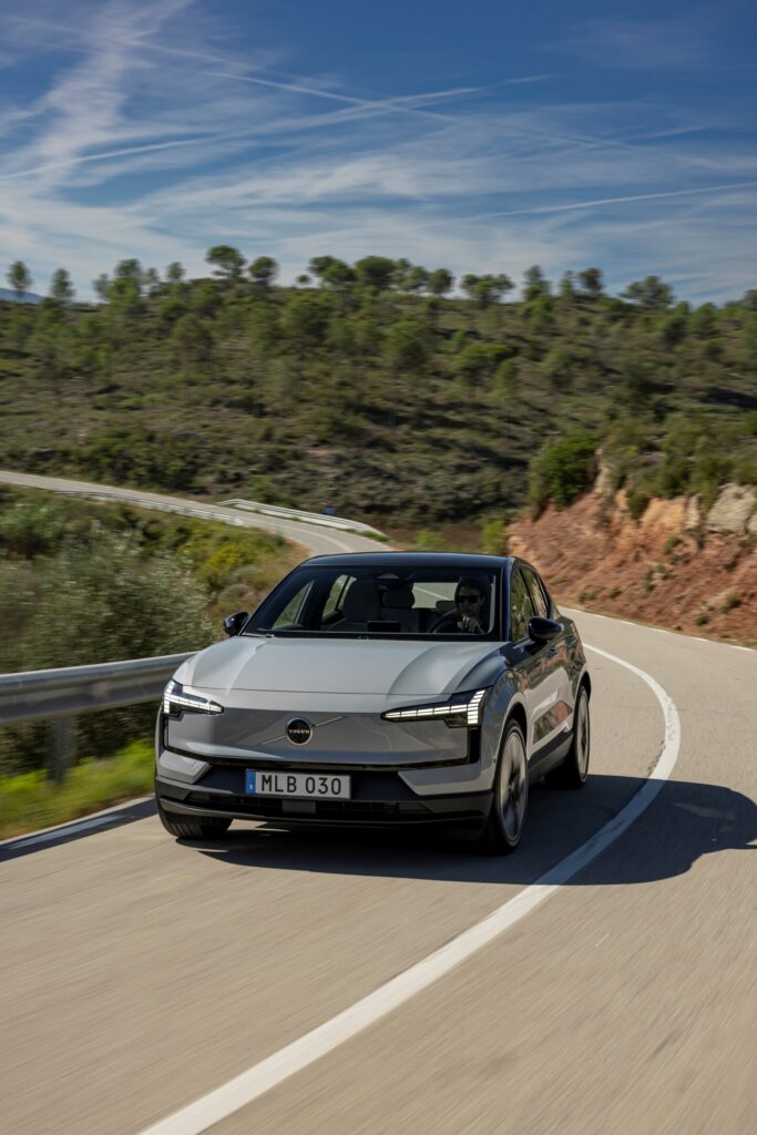 Volvo acelera su liderazgo electrificado con más de 1.000 matriculas en Colombia