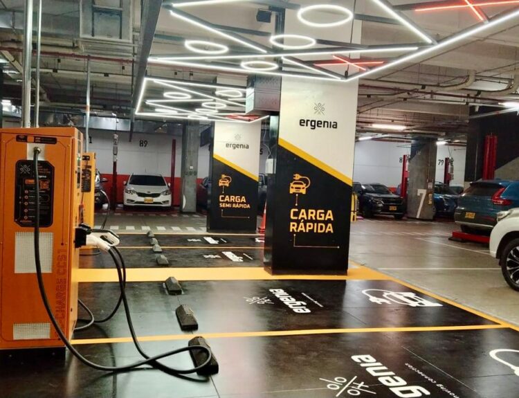 Ergenia levanta USD 400.000 y presenta plan para desplegar 100 estaciones de carga eléctrica en Colombia
