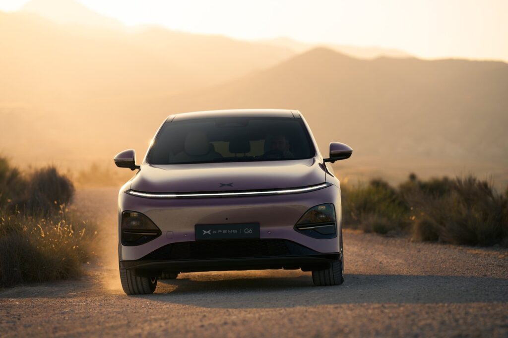 Xpeng llega a Colombia de la mano de Inchcape con la tecnología más avanzada del sector automotor