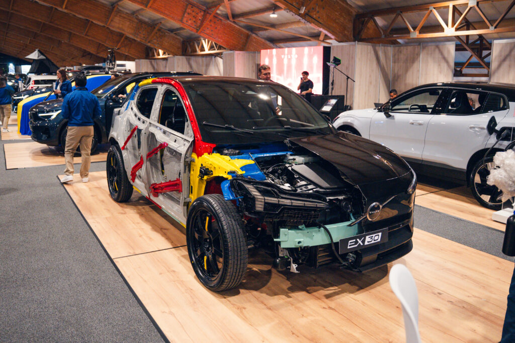 Volvo exhibe en el Salón del Automóvil por qué es referente en seguridad, electrificación y diseño sostenible