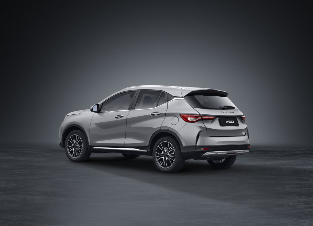 Jetour trae a Colombia la nueva X50, un SUV compacto que llega por menos de $75 millones. Tras el éxito en ventas de la Jetour T2 híbrida 