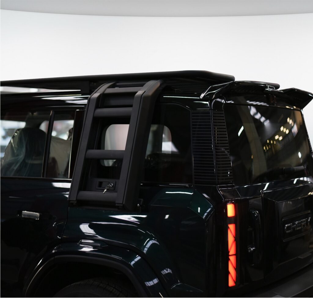 Chery debuta en Colombia con su ecosistema Chery Life y presenta la línea TERRA para el iCAR 03