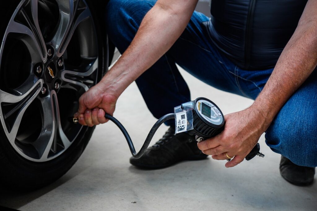 Pirelli Vacaciones de fin de año sin contratiempos: comparte las claves para cuidar tu vehículo y tus neumáticos. 