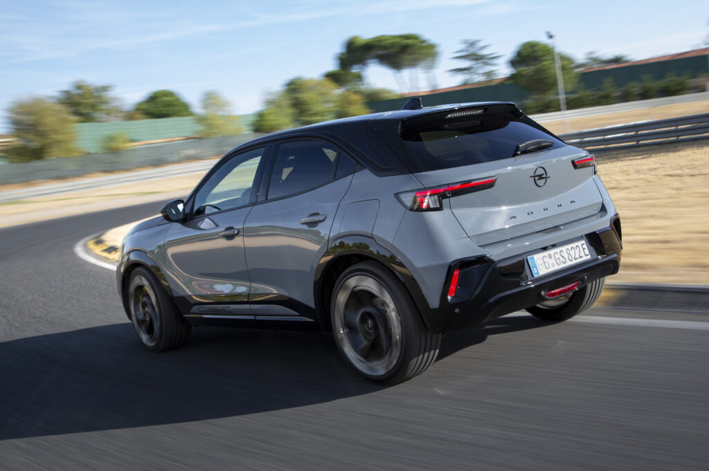 Opel Mokka GSE: la emoción de los rallies se traslada a la calle bajo las siglas del “Blitz”