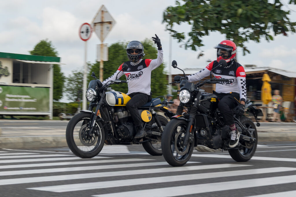 Royal Enfield celebró 125 años con rodada en el Carnaval de Barranquilla