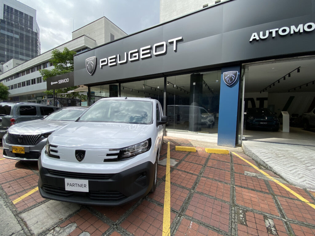 Peugeot fortalece su presencia en Medellín junto a automotor.co