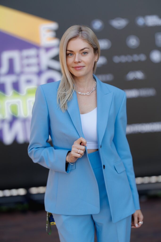 Maryna Kytina periodista Ucraniana se une al WWCOTY