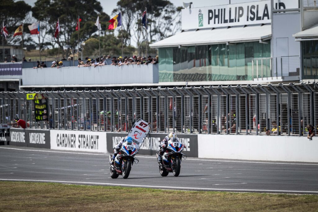 BMW inicia la temporada del WorldSBK con resultados sólidos en Phillip Island