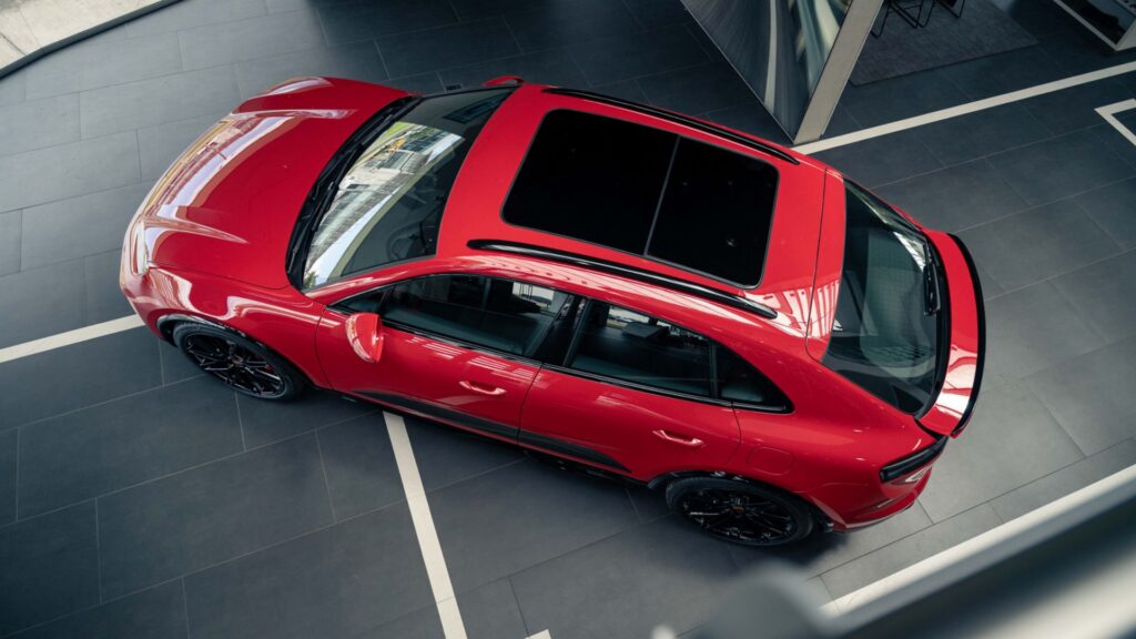 Porsche amplía su portafolio eléctrico en Colombia con el Taycan GTS y el Macan GTS Eléctrico