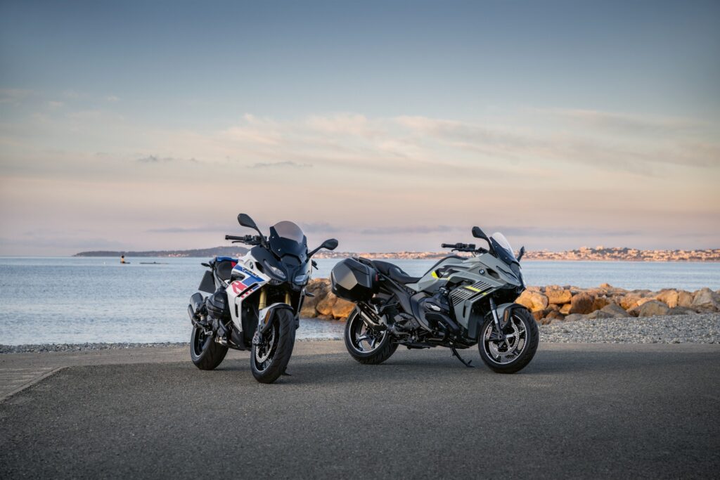 BMW Motorrad y el legado RS: 50 años de viaje, deporte e innovación