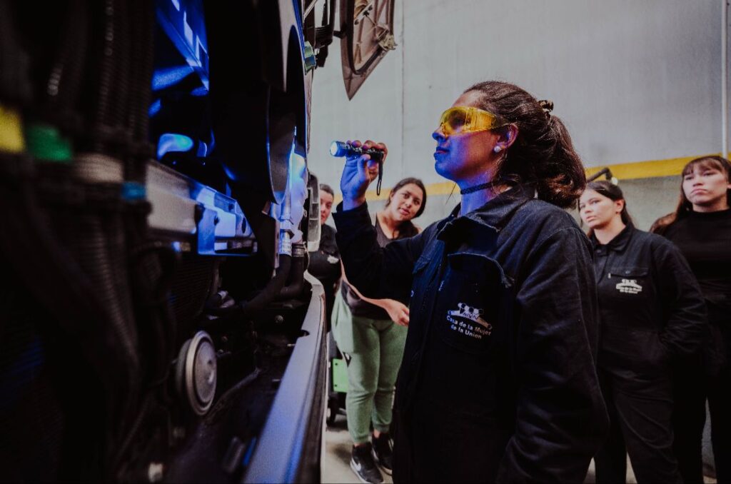 Inchcape impulsa la equidad de género en la industria automotriz