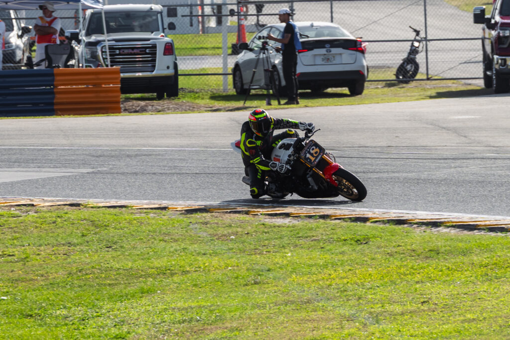Daniel Fernández de Medellin a las carreras de motos mas emblemáticas del mundo