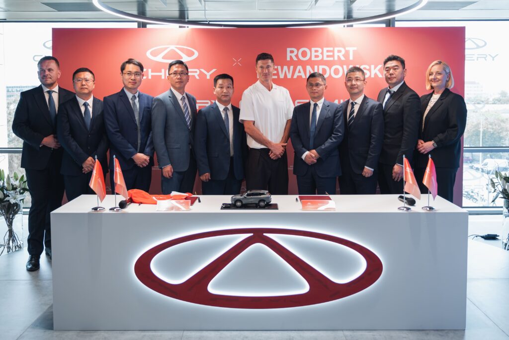 Chery fortalece su estrategia global con Robert Lewandowski como embajador de marca. La construcción de una marca global va más allá del desarrollo de productos innovadores.