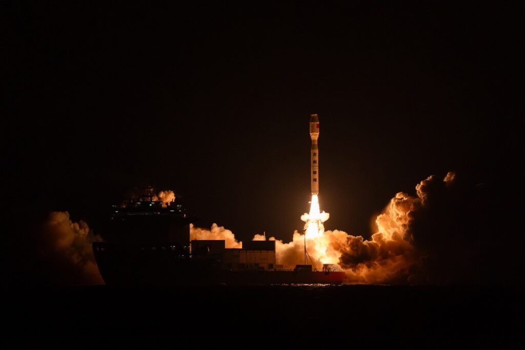 Geely apuesta por la movilidad del futuro con su propia red de satélites en el espacio