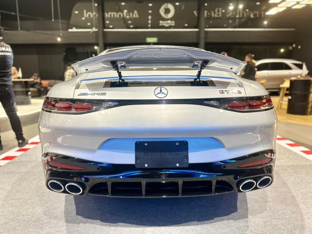 Mercedes-AMG GT 43 llega a Colombia con tecnología inspirada en la Fórmula 1