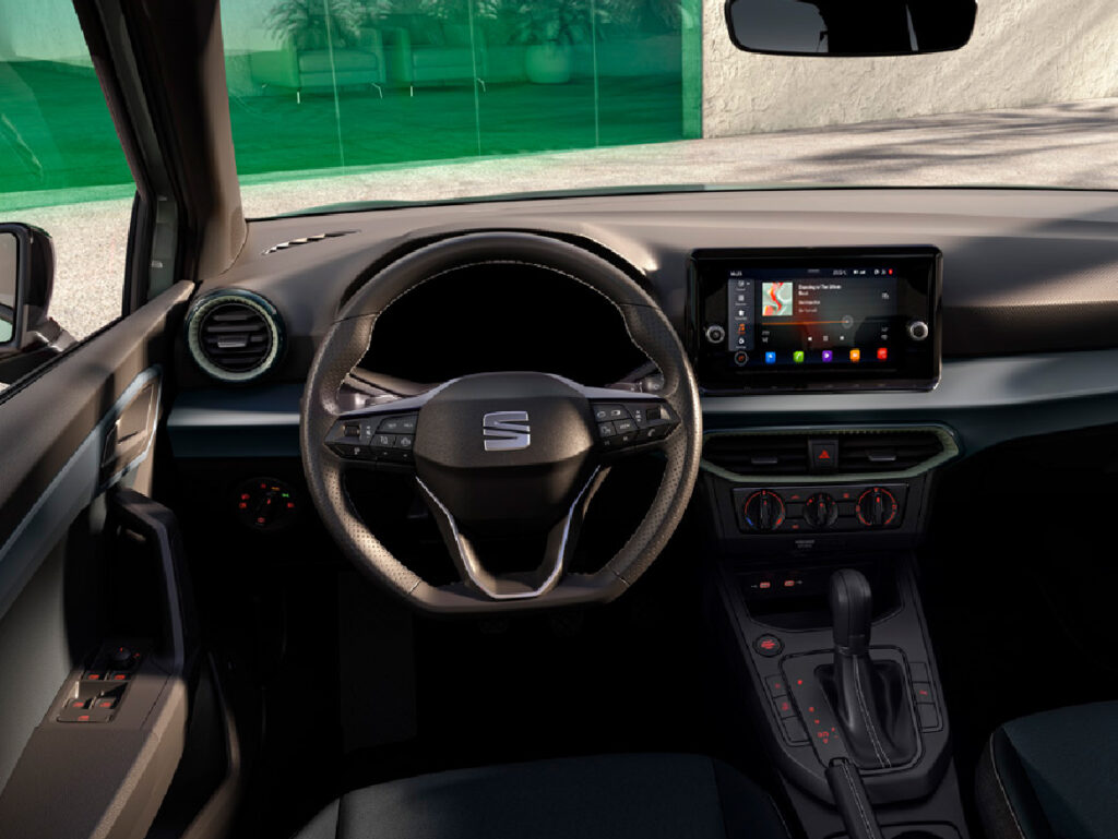 SEAT Colombia renueva los icónicos Ibiza y Arona con más diseño, tecnología y equipamiento. SEAT Colombia presentó la actualización de dos de sus modelos más representativos: el Ibiza y el Arona.