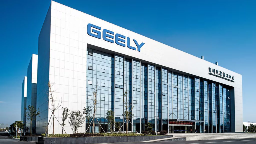 Geely supera las 250.000 unidades vendidas en julio y refuerza su expansión en Colombia