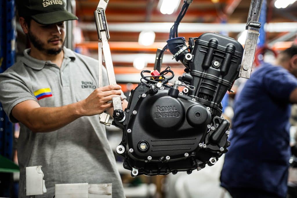 Royal Enfield inicia el ensamblaje local de la Super Meteor 650 en Colombia