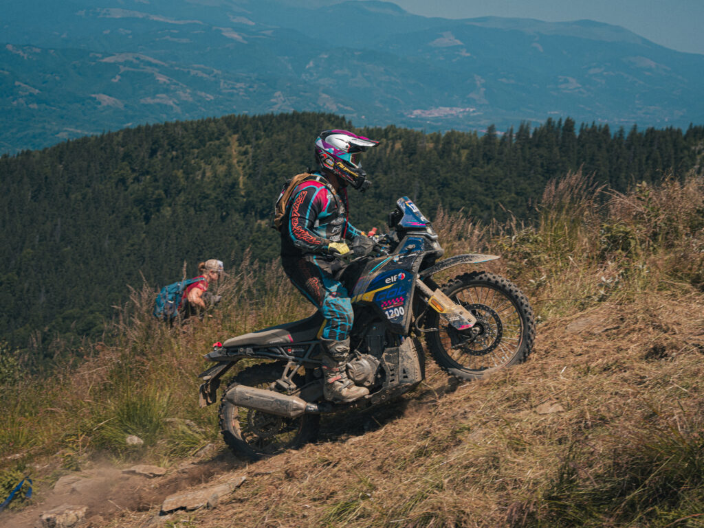 Daniel Fernández vuelve a hacer historia en el Red Bull Romaniacs
